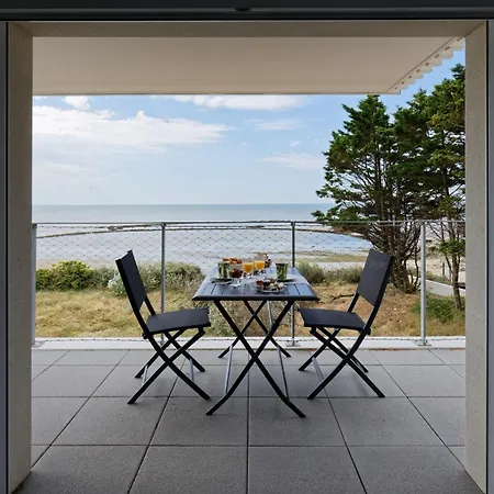 Face A La - 50 M De La Des Homardiers La Guérinière