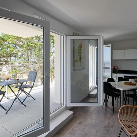 Face A La - 50 M De La Des Homardiers Apartment *