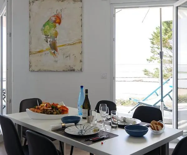 Face à La - 50 M De La Des Homardiers La Guérinière