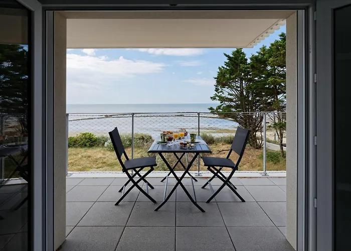 Face à La - 50 M De La Des Homardiers La Guérinière